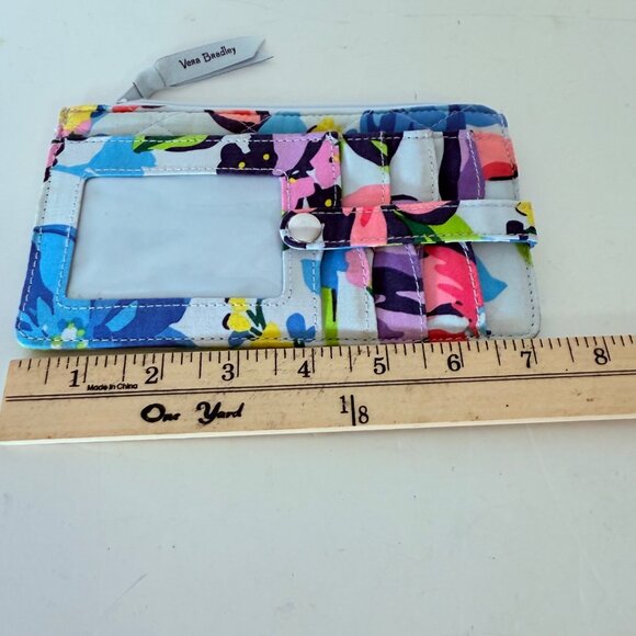 Vera Bradley ID Wallet Marian Floral Print Quilted Card Holder Zipper Travel - Picture 9 of 12